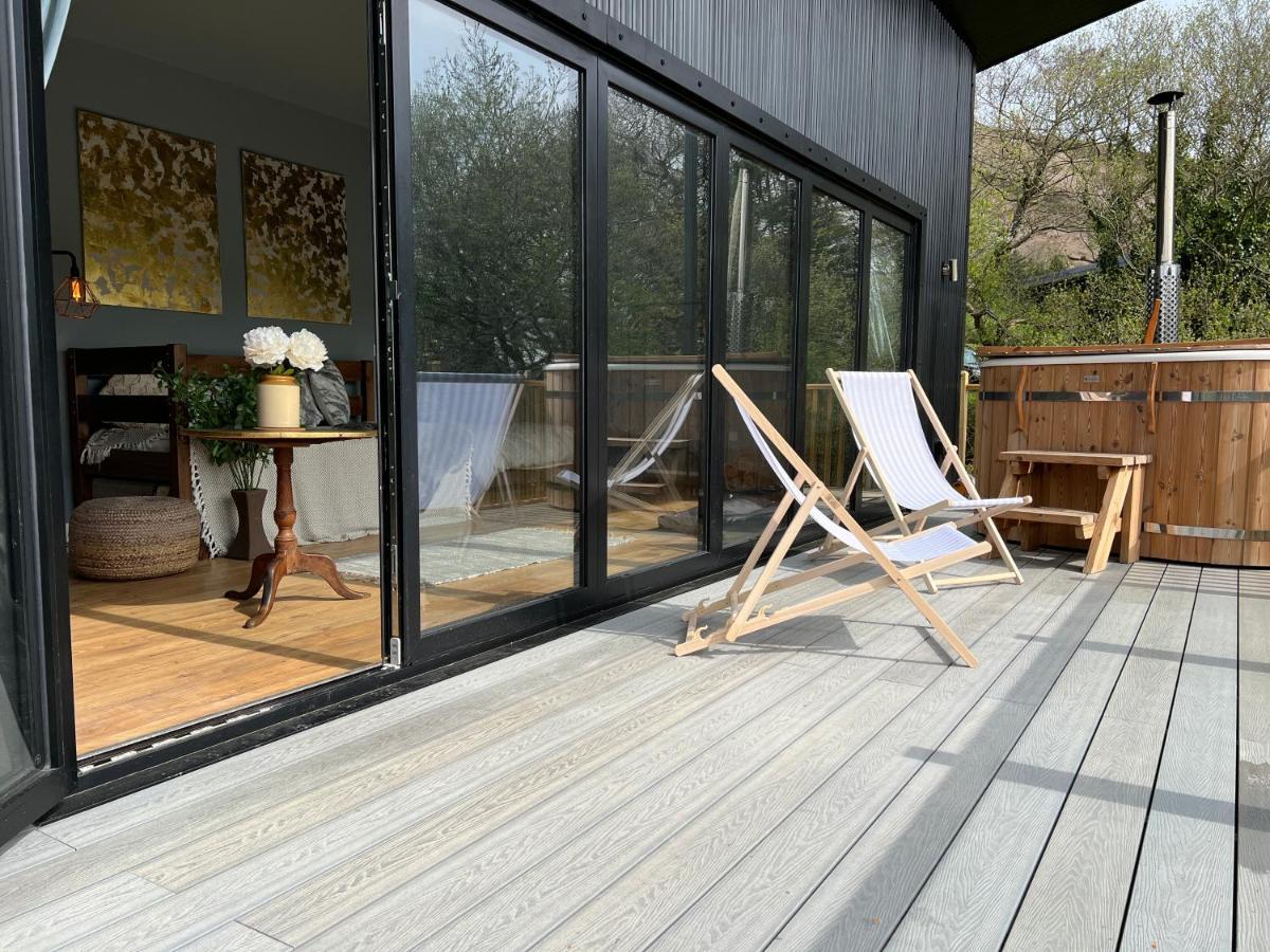 Luxury Lodge In The Treetops Llanbrynmair Buitenkant foto